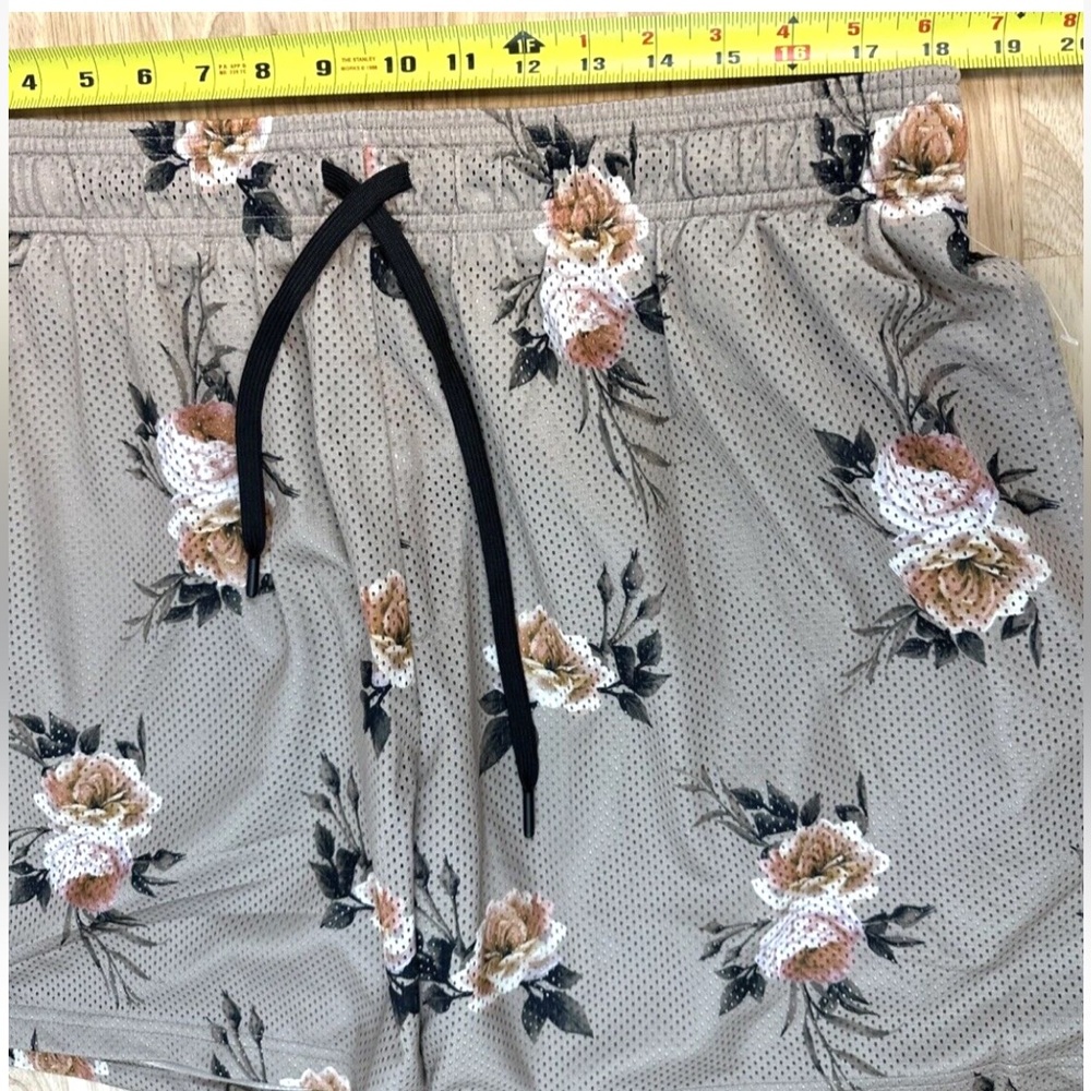 Aeropostale Mesh Shorts Men's Size XL Lined Tan Roses Floral Print 6.25" NWT - Picture 8 of 15